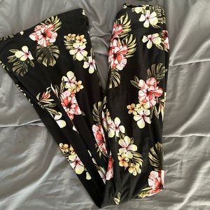 Flare Leggings / SM (3-5) worn a couple times